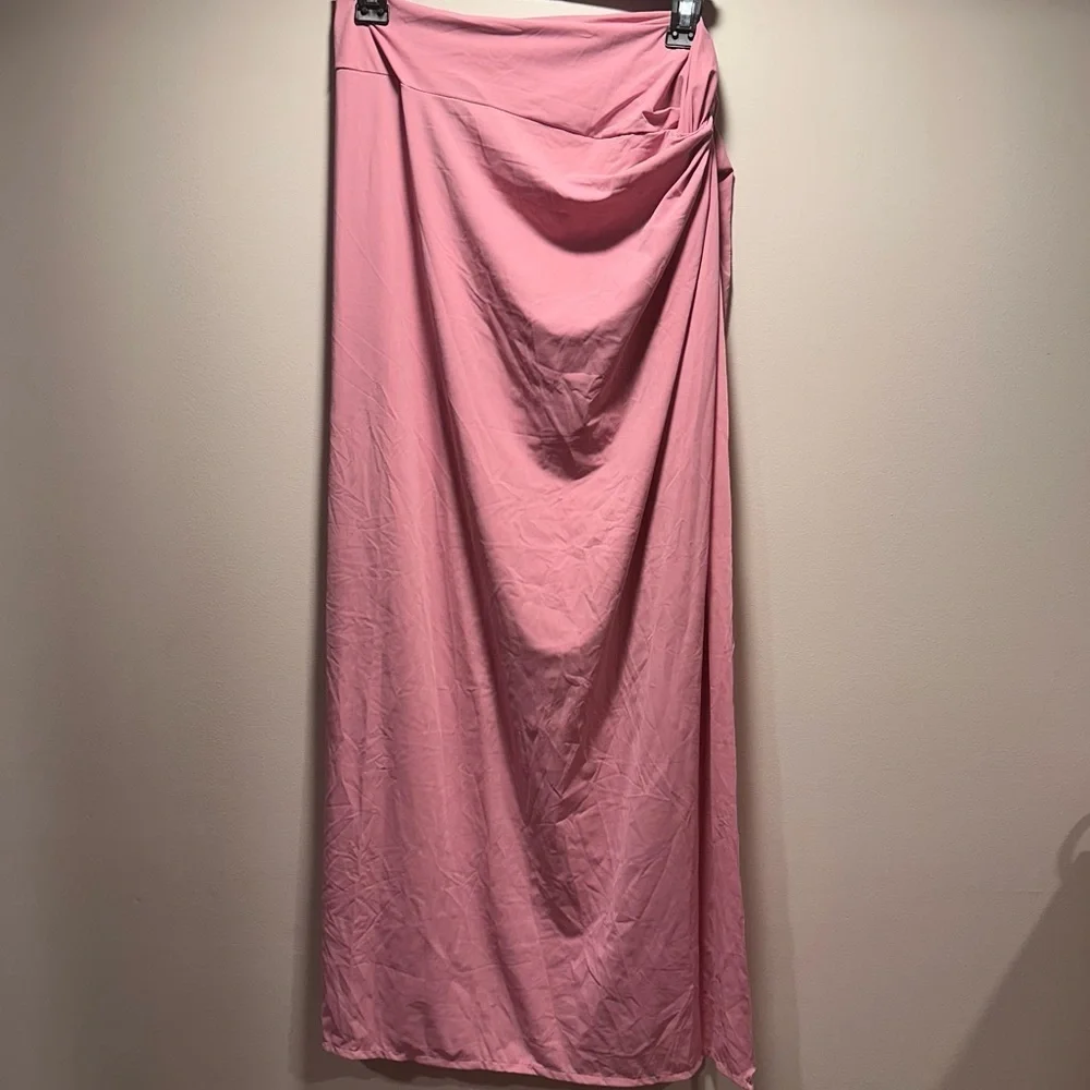 NWT Vix PaulaHermanny Solid Karen Cover Up Skirt in Pink. Light, Soft, Cooling M